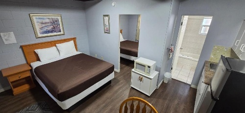 Flamingo Motel image 11