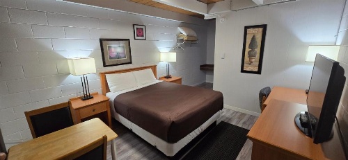 Flamingo Motel image 14