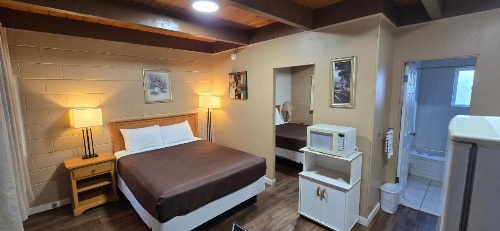 Flamingo Motel image 20