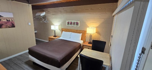 Flamingo Motel image 22