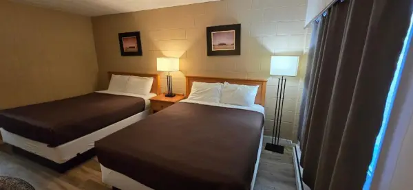 Flamingo Motel 4