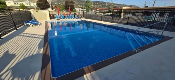 Flamingo Motel 5